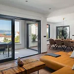 Town House 아파트 *
