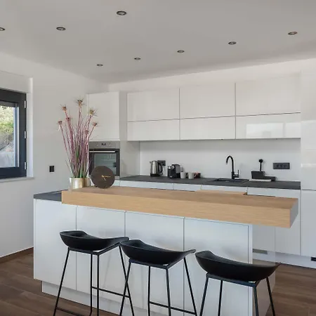 Apartament Town House Slatine