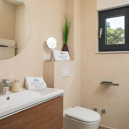 Town House Apartament Slatine